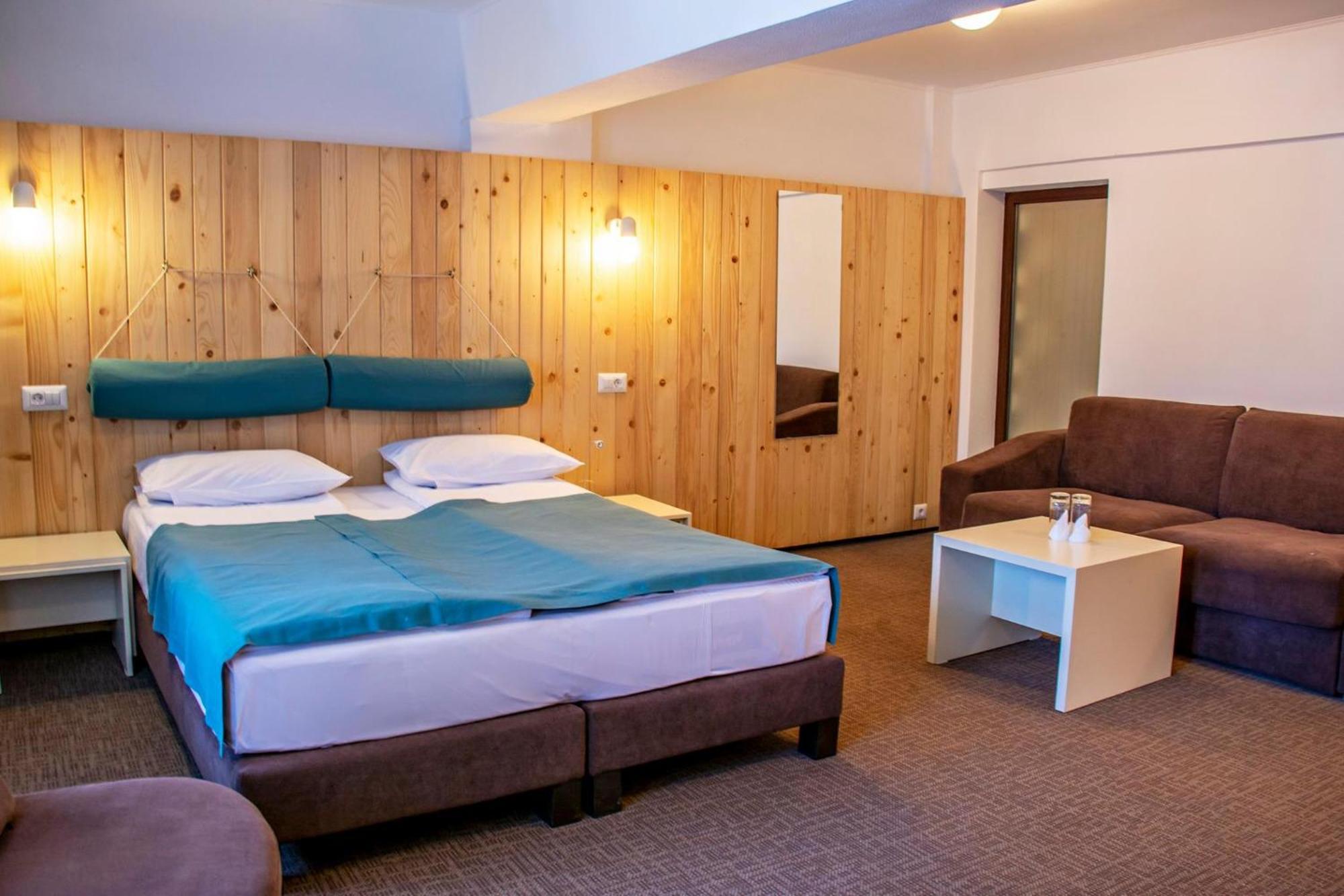 Complex Hotelier Cota O Mie Sinaia Exterior photo