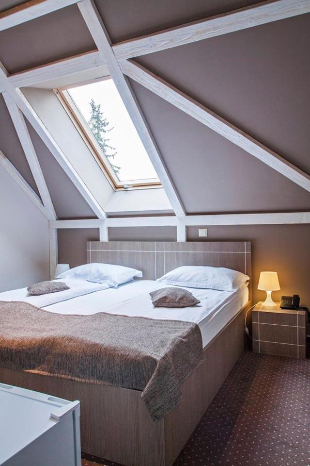 Complex Hotelier Cota O Mie Sinaia Exterior photo