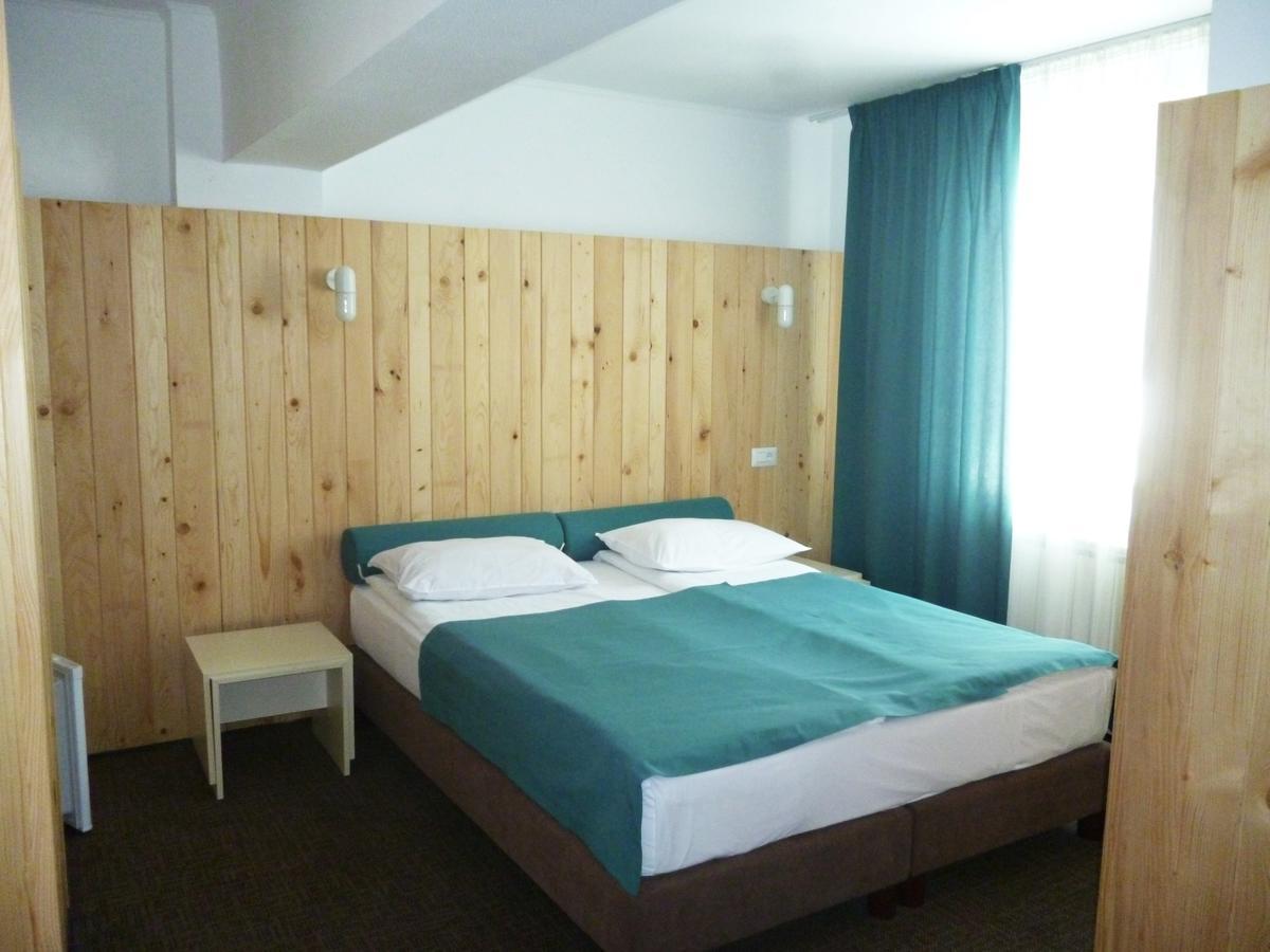 Complex Hotelier Cota O Mie Sinaia Exterior photo