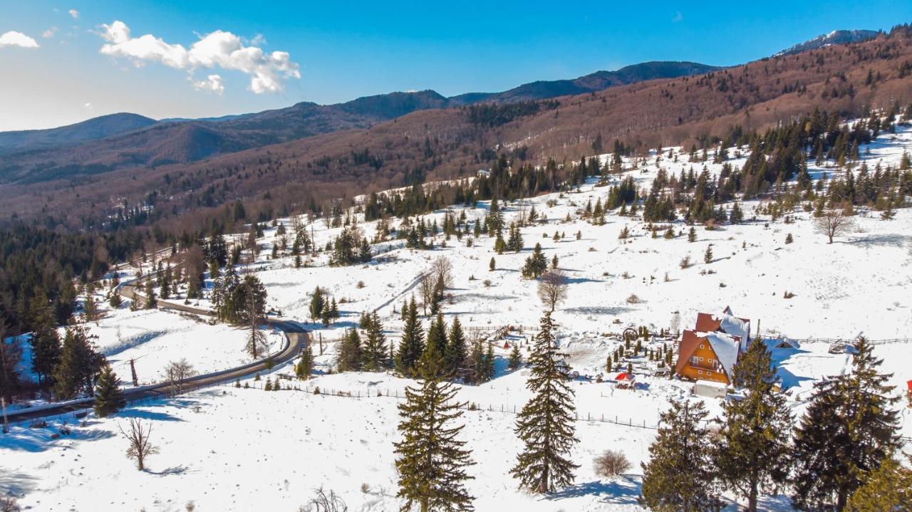 Complex Hotelier Cota O Mie Sinaia Exterior photo